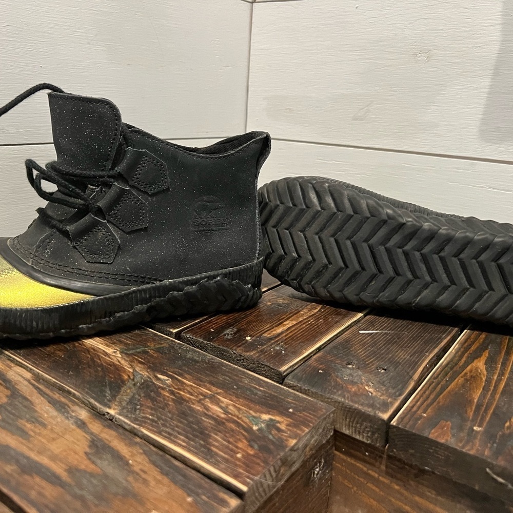 Sorel rain boots